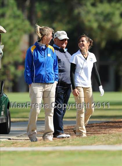 Thumbnail 1 in NCHSAA 4A Championships (Day 1) photogallery.