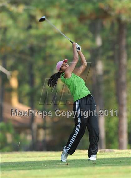 Thumbnail 1 in NCHSAA 4A Championships (Day 1) photogallery.