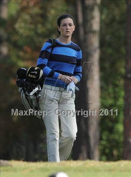 Thumbnail 1 in NCHSAA 4A Championships (Day 1) photogallery.