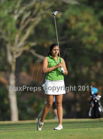 Thumbnail 2 in NCHSAA 4A Championships (Day 1) photogallery.