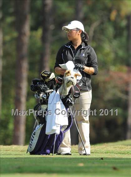 Thumbnail 1 in NCHSAA 4A Championships (Day 1) photogallery.