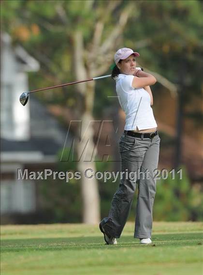 Thumbnail 1 in NCHSAA 4A Championships (Day 1) photogallery.