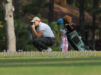 Thumbnail 1 in NCHSAA 4A Championships (Day 1) photogallery.