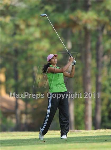 Thumbnail 1 in NCHSAA 4A Championships (Day 1) photogallery.
