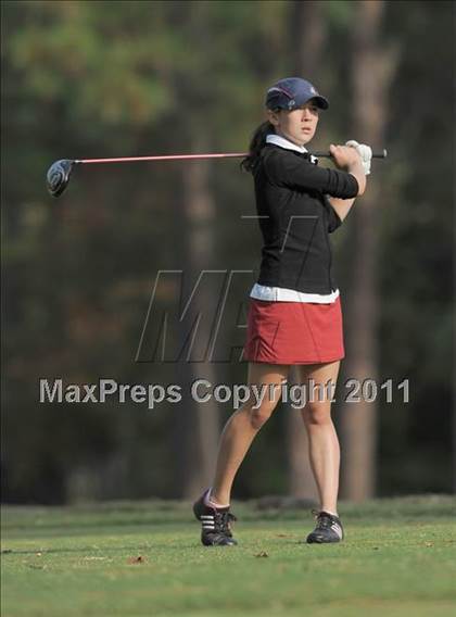 Thumbnail 1 in NCHSAA 4A Championships (Day 1) photogallery.