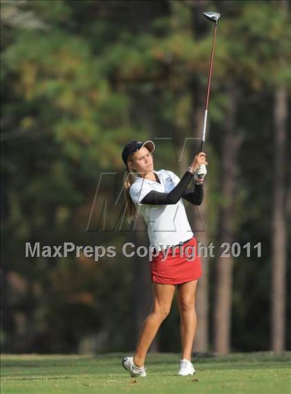 Thumbnail 2 in NCHSAA 4A Championships (Day 1) photogallery.