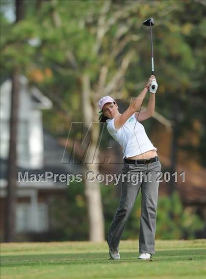 Thumbnail 1 in NCHSAA 4A Championships (Day 1) photogallery.