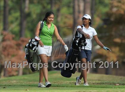 Thumbnail 1 in NCHSAA 4A Championships (Day 1) photogallery.