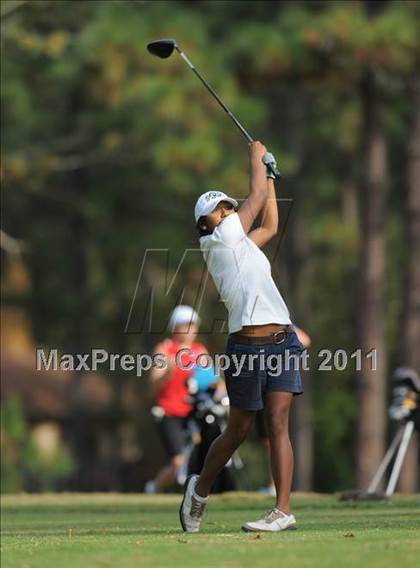 Thumbnail 1 in NCHSAA 4A Championships (Day 1) photogallery.