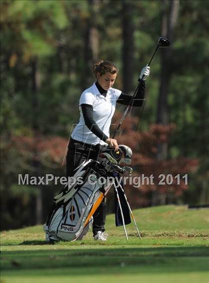 Thumbnail 2 in NCHSAA 4A Championships (Day 1) photogallery.