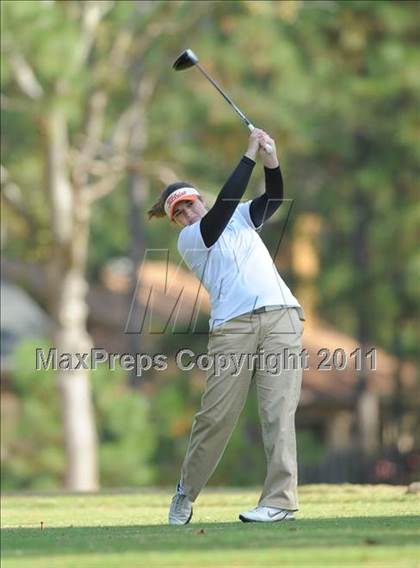 Thumbnail 1 in NCHSAA 4A Championships (Day 1) photogallery.