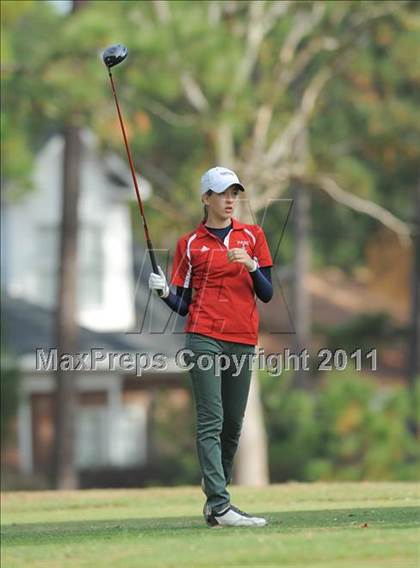 Thumbnail 1 in NCHSAA 4A Championships (Day 1) photogallery.