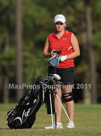 Thumbnail 2 in NCHSAA 4A Championships (Day 1) photogallery.