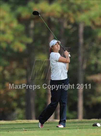 Thumbnail 1 in NCHSAA 4A Championships (Day 1) photogallery.