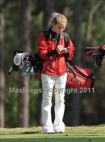Thumbnail 2 in NCHSAA 4A Championships (Day 1) photogallery.