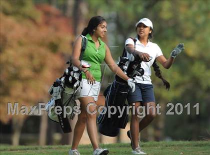 Thumbnail 2 in NCHSAA 4A Championships (Day 1) photogallery.