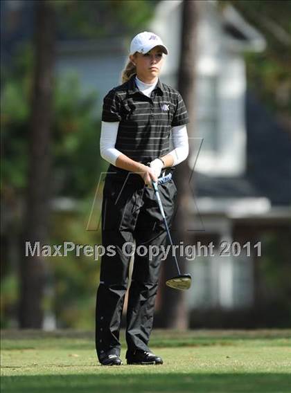 Thumbnail 1 in NCHSAA 4A Championships (Day 1) photogallery.