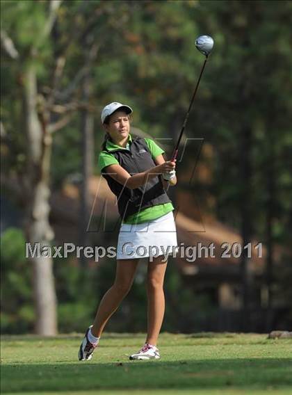 Thumbnail 1 in NCHSAA 4A Championships (Day 1) photogallery.
