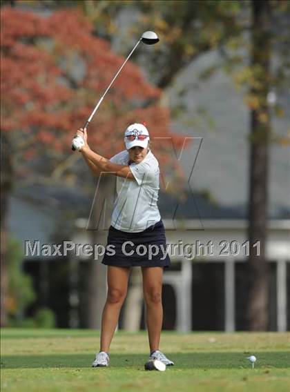 Thumbnail 1 in NCHSAA 4A Championships (Day 1) photogallery.