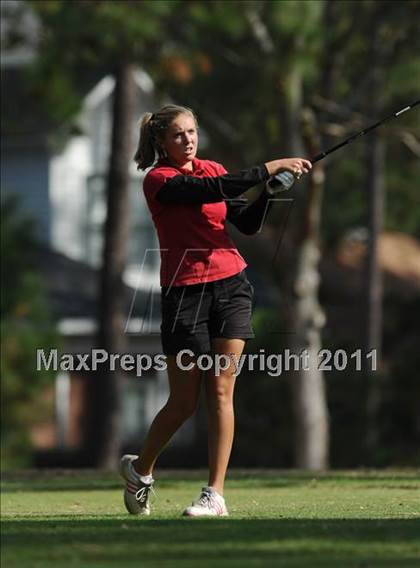 Thumbnail 2 in NCHSAA 4A Championships (Day 1) photogallery.