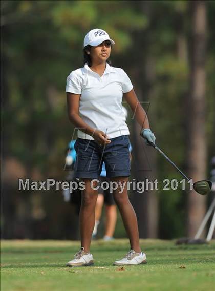 Thumbnail 1 in NCHSAA 4A Championships (Day 1) photogallery.