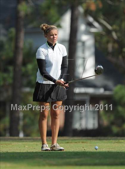 Thumbnail 1 in NCHSAA 4A Championships (Day 1) photogallery.