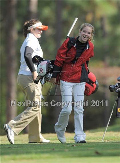 Thumbnail 1 in NCHSAA 4A Championships (Day 1) photogallery.
