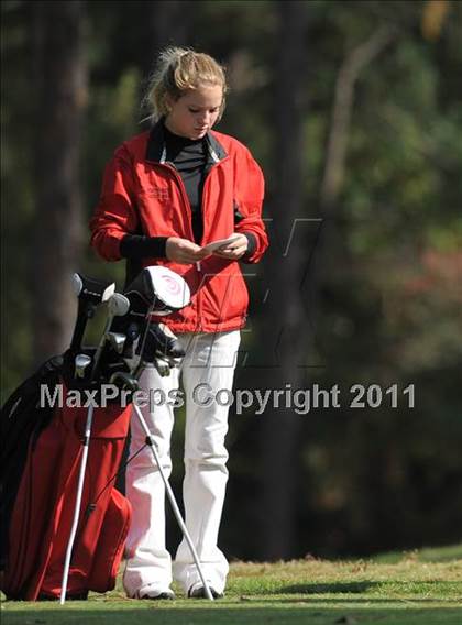 Thumbnail 1 in NCHSAA 4A Championships (Day 1) photogallery.