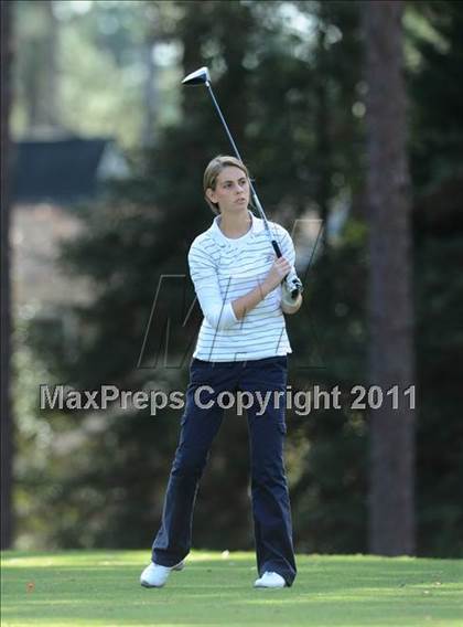 Thumbnail 1 in NCHSAA 4A Championships (Day 1) photogallery.