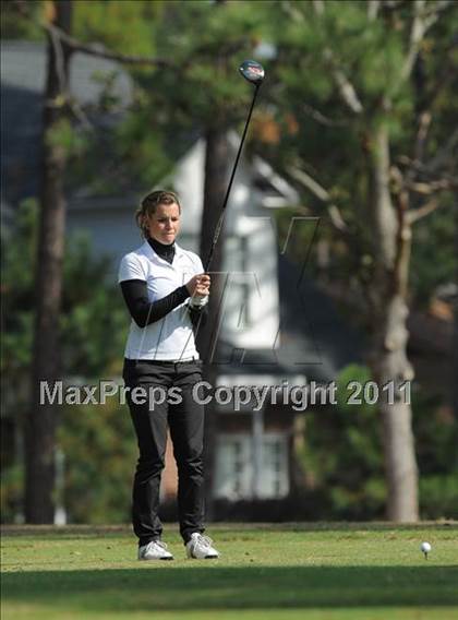 Thumbnail 2 in NCHSAA 4A Championships (Day 1) photogallery.