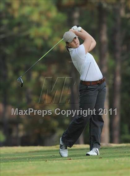 Thumbnail 1 in NCHSAA 4A Championships (Day 1) photogallery.