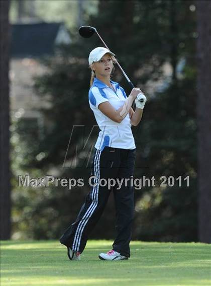 Thumbnail 2 in NCHSAA 4A Championships (Day 1) photogallery.