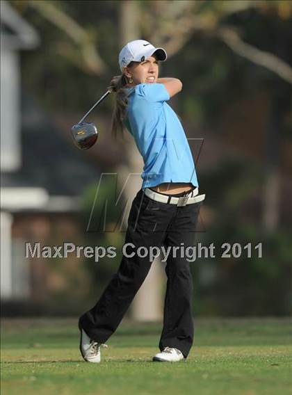 Thumbnail 1 in NCHSAA 4A Championships (Day 1) photogallery.
