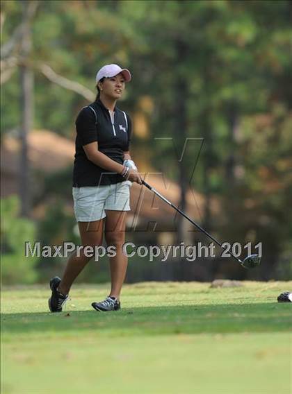 Thumbnail 1 in NCHSAA 4A Championships (Day 1) photogallery.