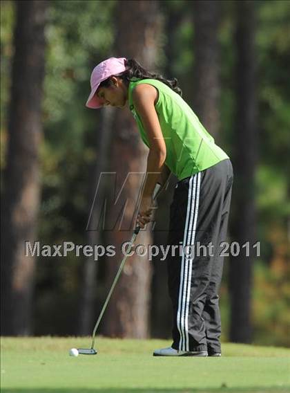 Thumbnail 1 in NCHSAA 4A Championships (Day 1) photogallery.