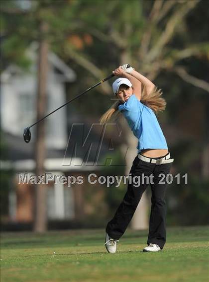 Thumbnail 2 in NCHSAA 4A Championships (Day 1) photogallery.