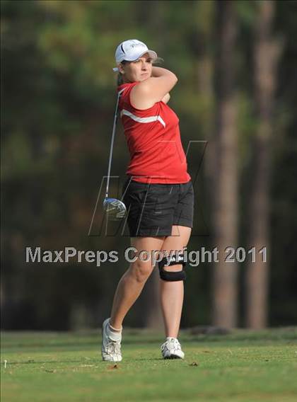 Thumbnail 1 in NCHSAA 4A Championships (Day 1) photogallery.