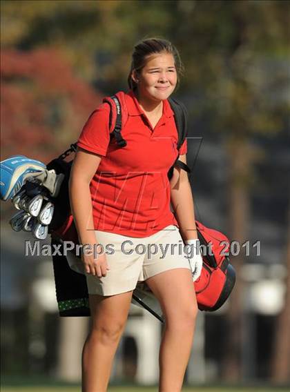 Thumbnail 1 in NCHSAA 4A Championships (Day 1) photogallery.