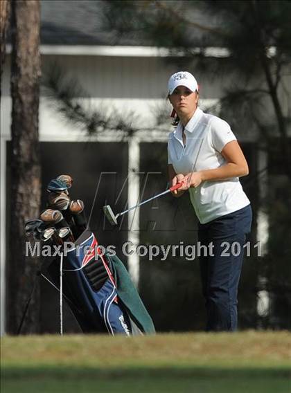 Thumbnail 2 in NCHSAA 4A Championships (Day 1) photogallery.