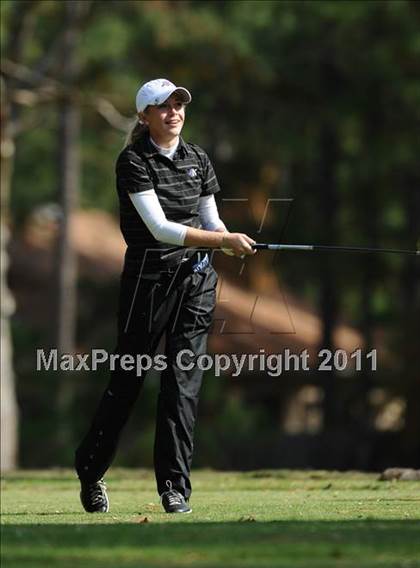 Thumbnail 1 in NCHSAA 4A Championships (Day 1) photogallery.