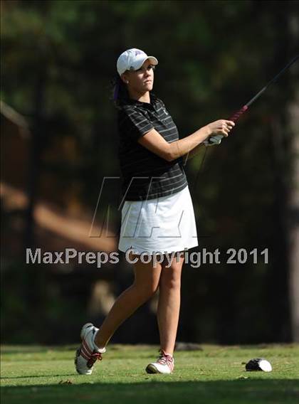 Thumbnail 1 in NCHSAA 4A Championships (Day 1) photogallery.