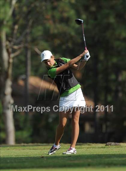 Thumbnail 1 in NCHSAA 4A Championships (Day 1) photogallery.