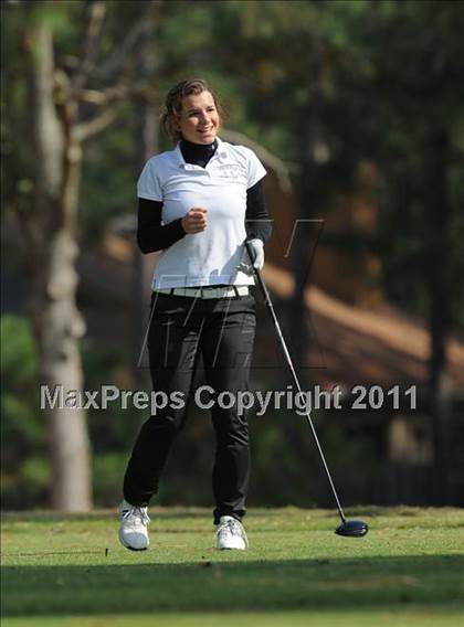 Thumbnail 1 in NCHSAA 4A Championships (Day 1) photogallery.