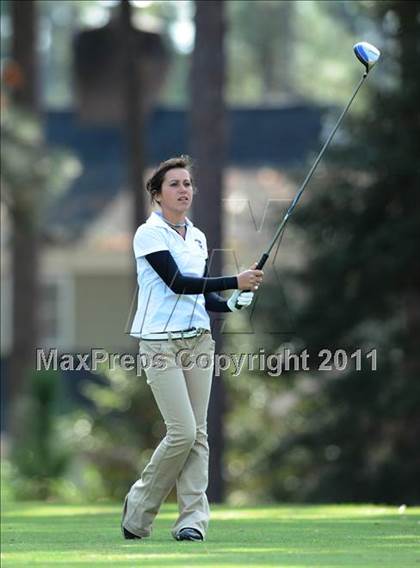 Thumbnail 1 in NCHSAA 4A Championships (Day 1) photogallery.