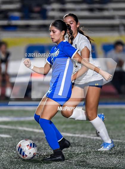 Thumbnail 3 in Alhambra @ Charter Oak photogallery.