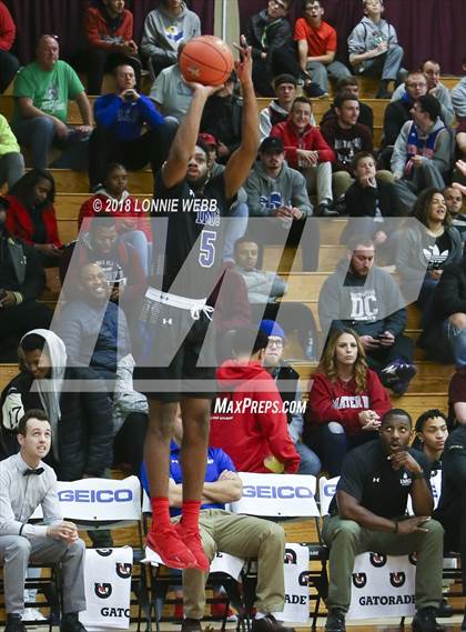 Thumbnail 1 in IMG Academy vs. Westtown (Spalding Hoophall Classic) photogallery.