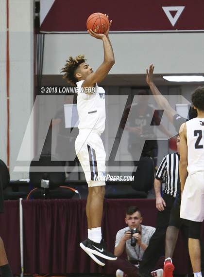 Thumbnail 3 in IMG Academy vs. Westtown (Spalding Hoophall Classic) photogallery.