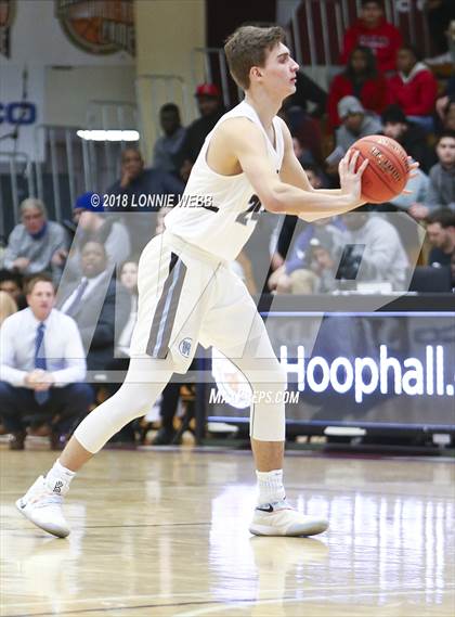 Thumbnail 2 in IMG Academy vs. Westtown (Spalding Hoophall Classic) photogallery.