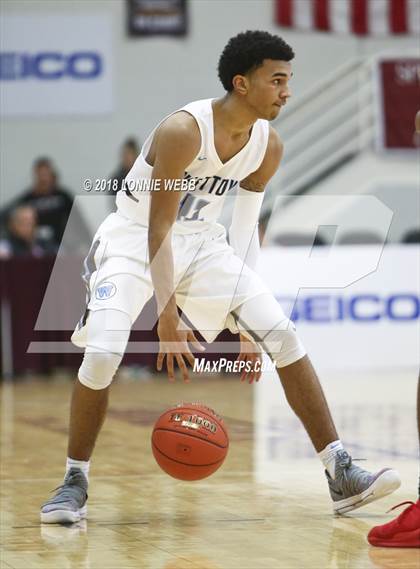 Thumbnail 3 in IMG Academy vs. Westtown (Spalding Hoophall Classic) photogallery.