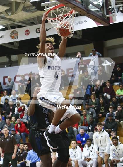 Thumbnail 2 in IMG Academy vs. Westtown (Spalding Hoophall Classic) photogallery.